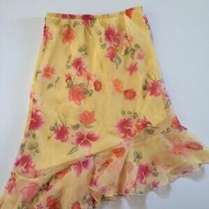 Yellow flowy skirt